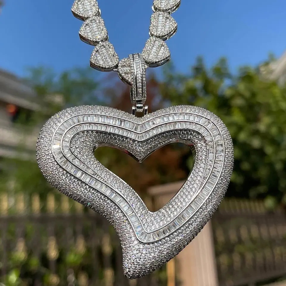 Big baguette heart necklace - BizaarFashionCrush