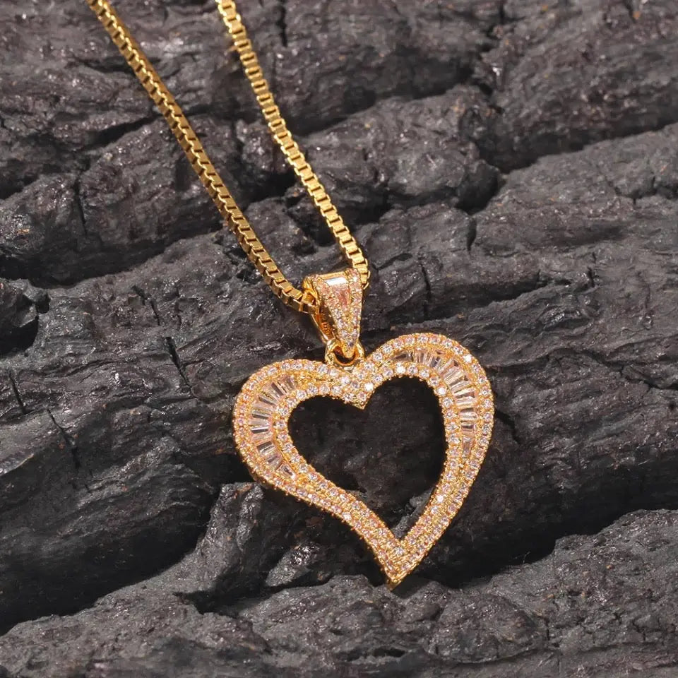 Open heart necklace - BizaarFashionCrush