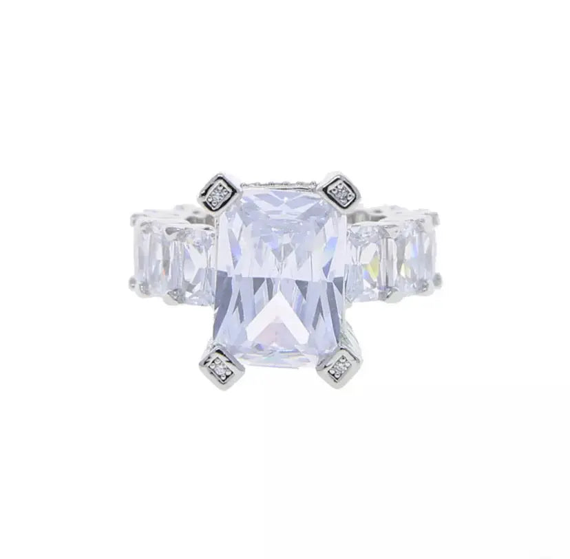 Princess cut baguette ring - BizaarFashionCrush