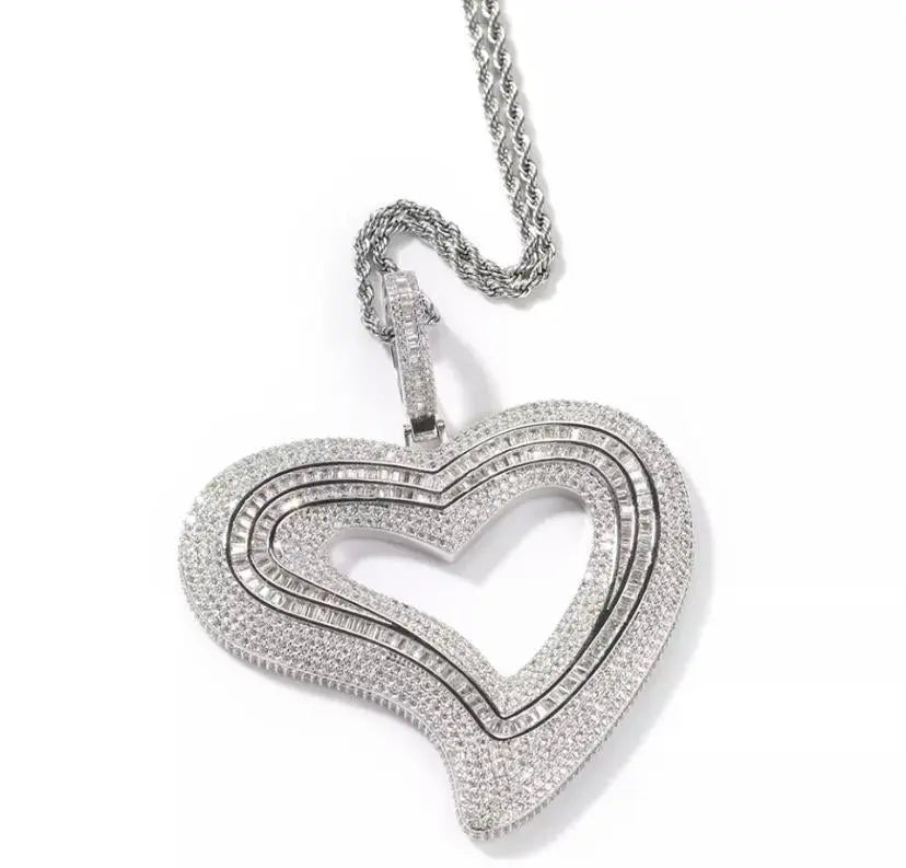 Big baguette heart necklace - BizaarFashionCrush
