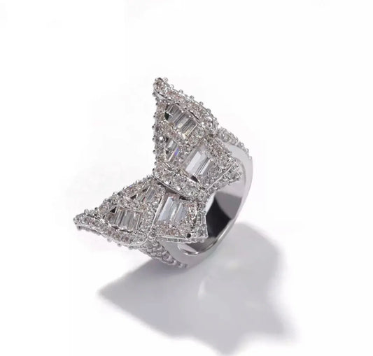 Butterfly baguette ring - BizaarFashionCrush